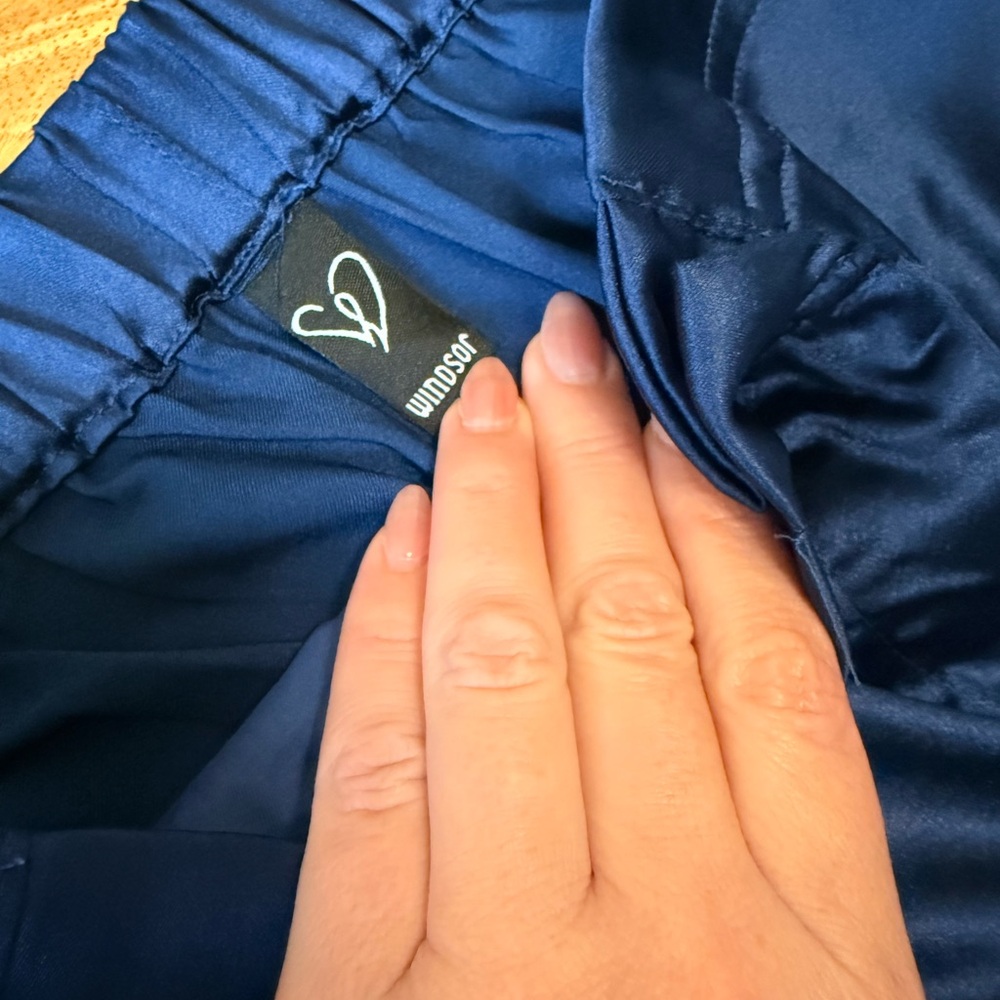 Windsor Satin Navy Wide Leg Cargo Pants ( Never Worn) - Picture 7 of 10
